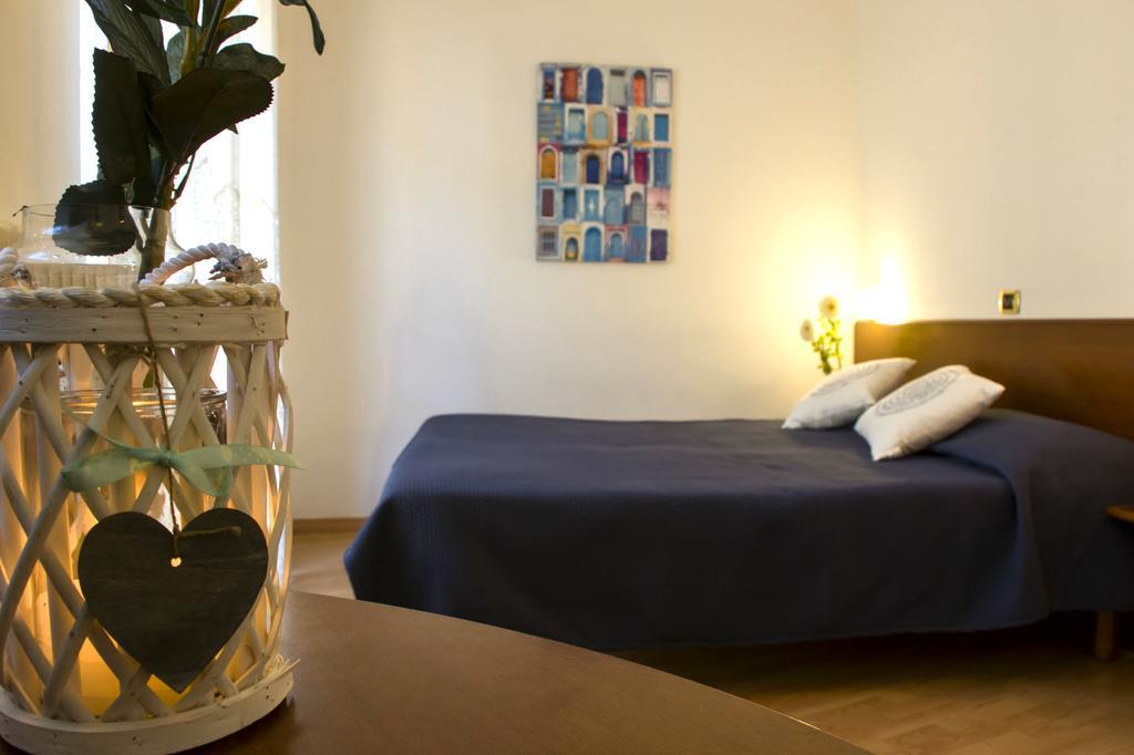 Domus Hotel Alessandria Exterior foto